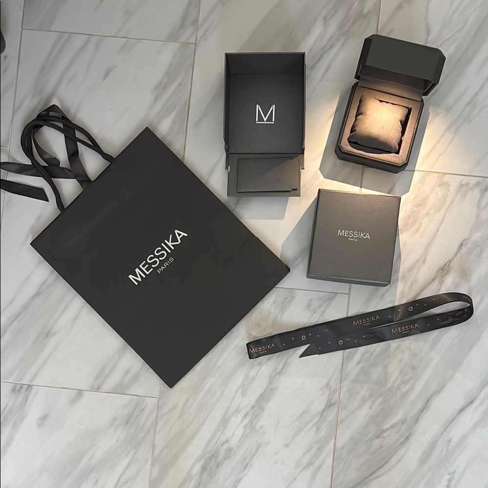 Messika Luxury Black and Gray Packaging Set Watch. New
Ribbon 54 inches